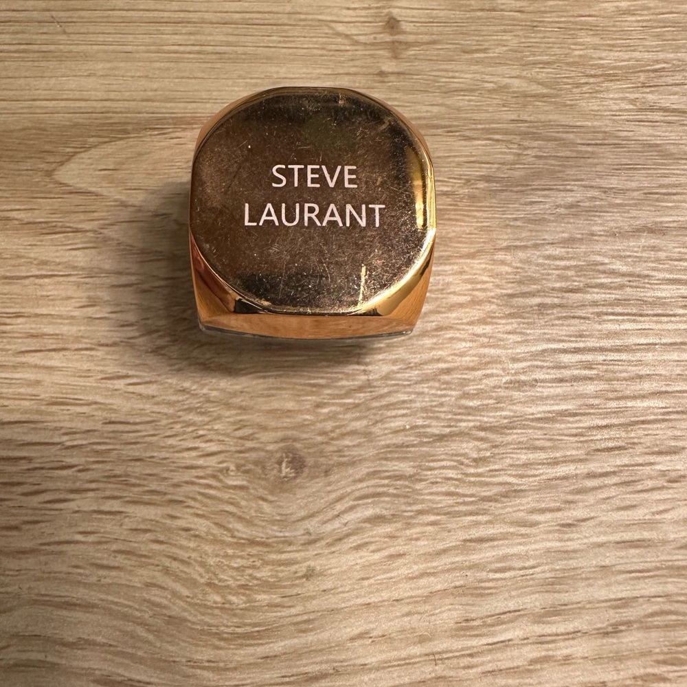 Steve Laurant Gold Eyeshadow